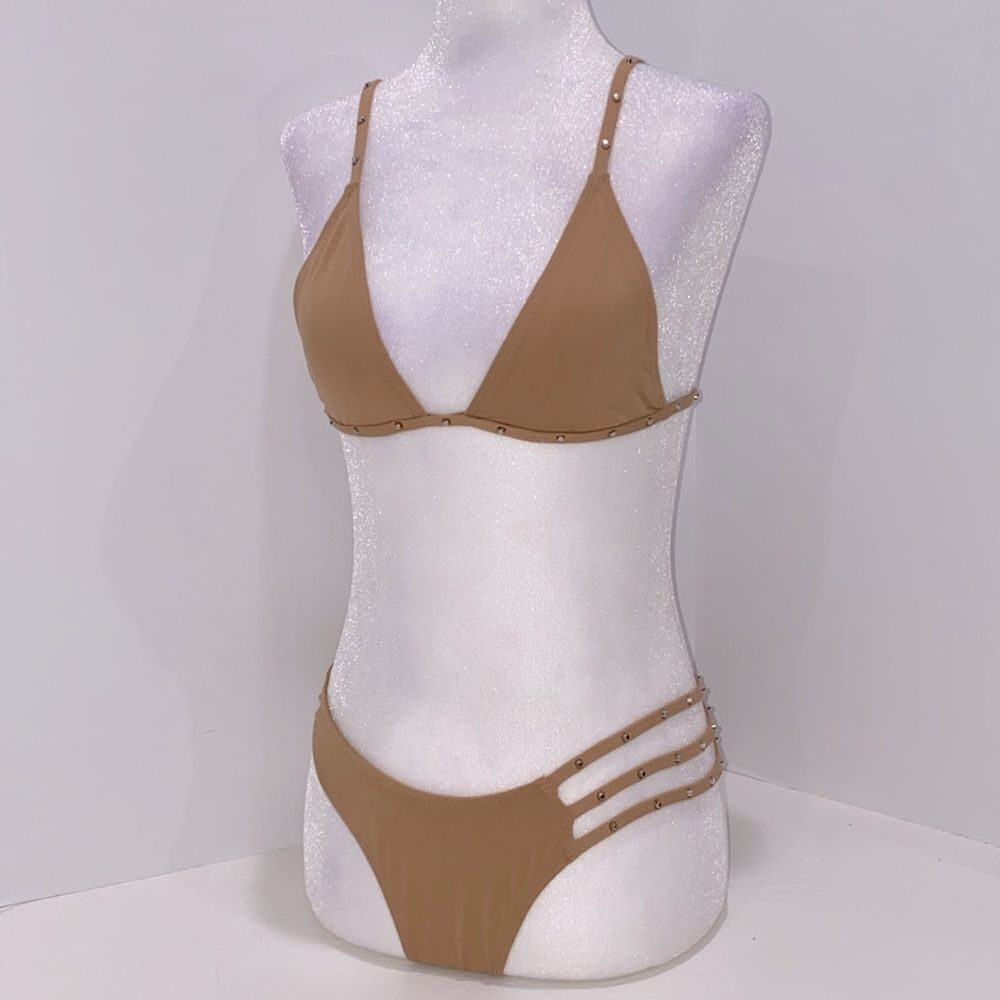 Minimale Animale Triangle Top Bikini Bottom Tan Studded Bikini Set
